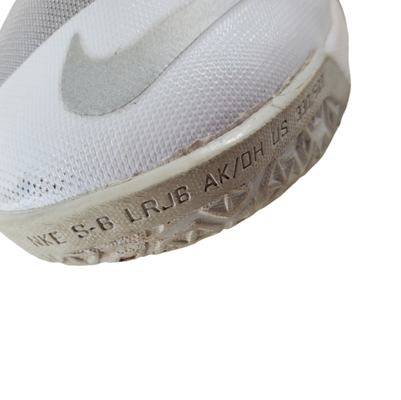 Nike Zoom Soldier 8 Lebron Basketball Shoes Youth 6 Y White Gray Hi Top Athletic - Picture 5 of 14